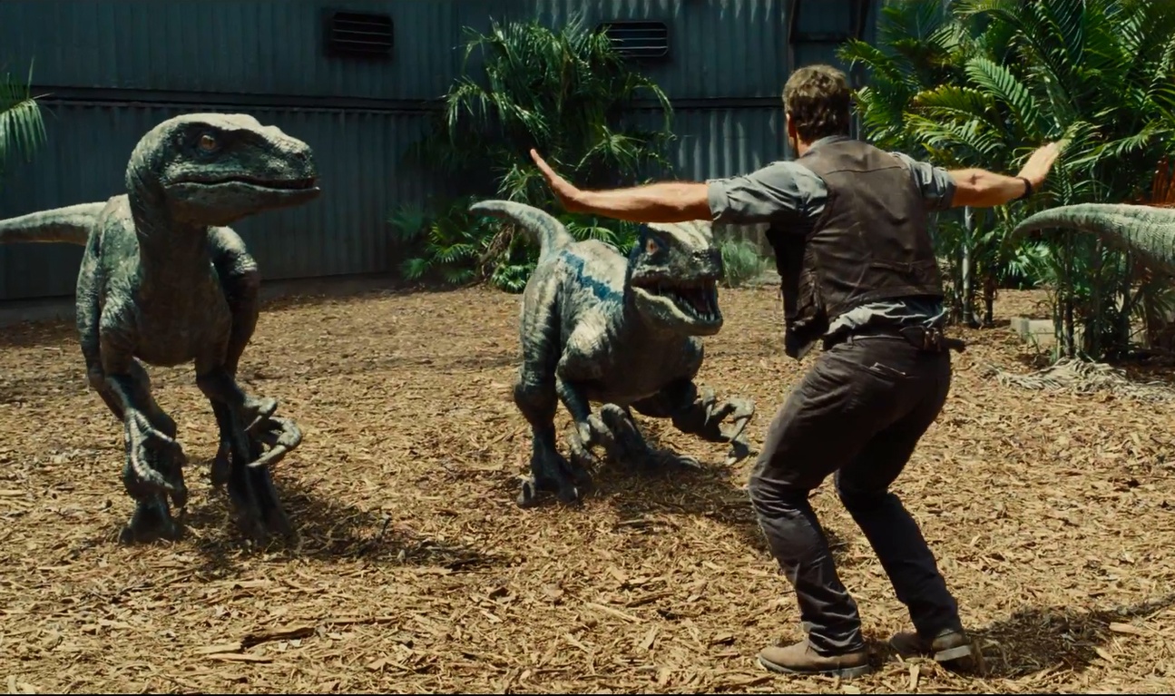 Des employés de zoo recréent une scène de Jurassic World